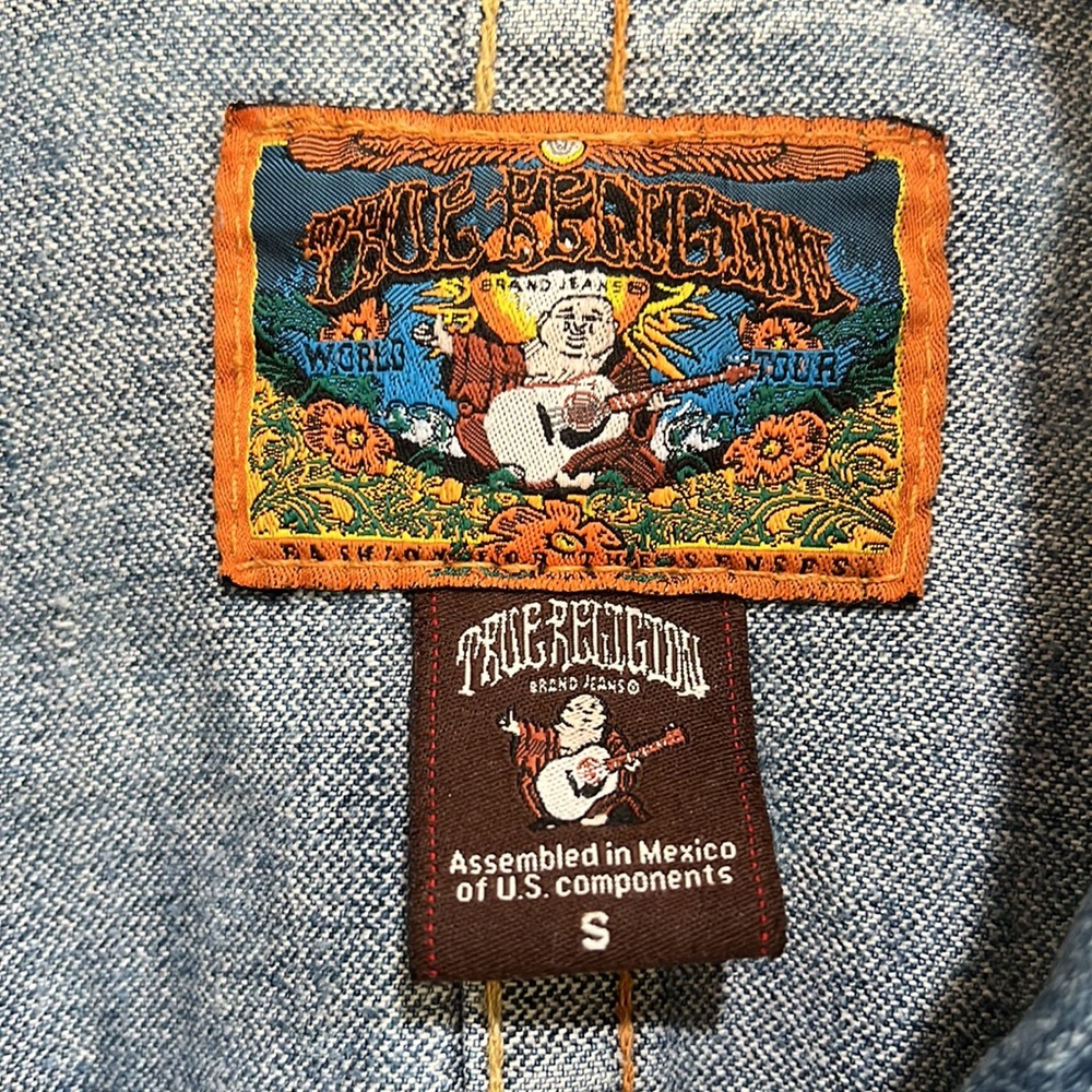 True Religion Distressed Blue Jean Jacket Raw Hem Collar, Pockets, & Cuffs Small - Picture 3 of 12
